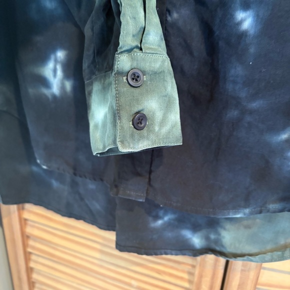 Cloth & Stone Anthropologie Green and Black Tie-Dye Button-Up Shirt Large - Picture 4 of 9